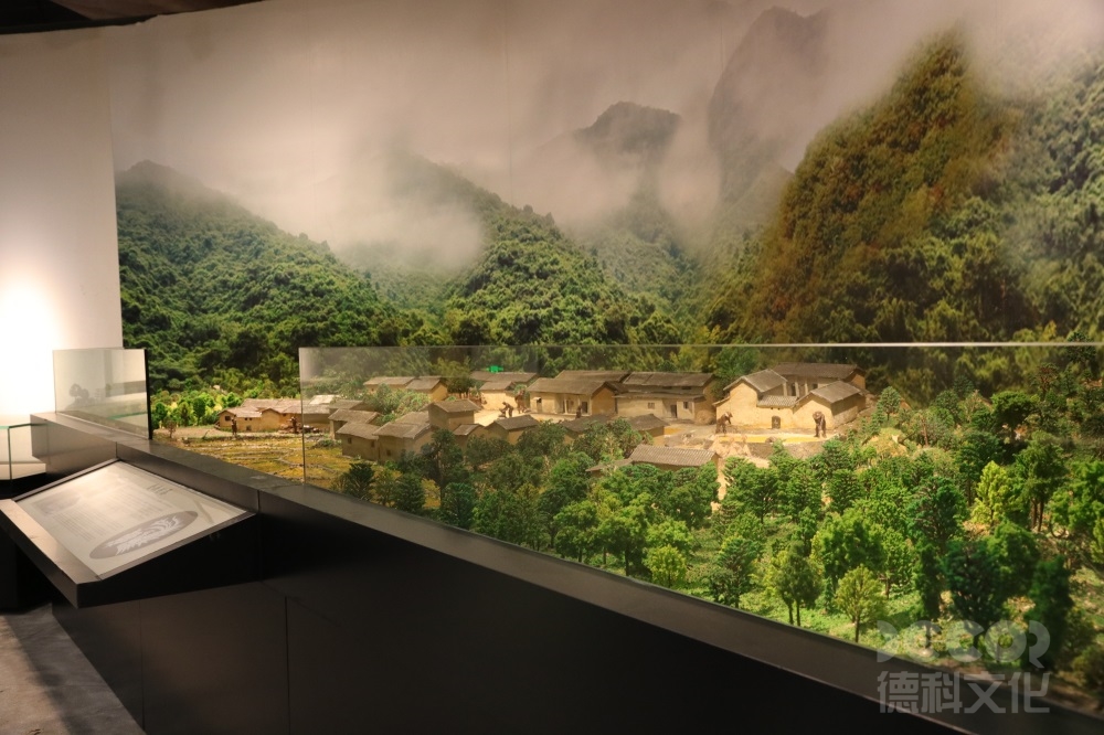 地方博物館設計中如何考慮展示和解說手段的創新和多樣性？
